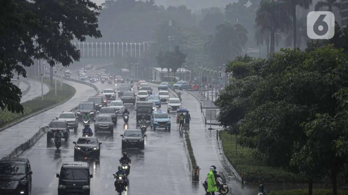 Sebagian Jakarta diguyur hujan pada Sabtu malam ini