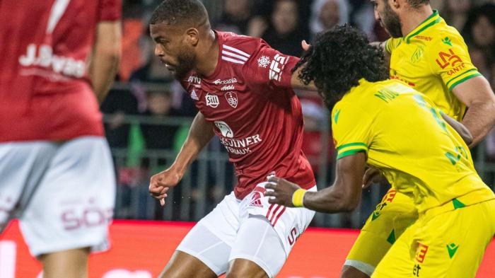 Prediksi Metz vs Rennes Pekan 14 Ligue 1 2025/2026: Laga Penuh Tensi, Les Rennais Berburu Posisi Empat Besar, Les Grenats Ingin Jauhi Zona Degradasi - Kaltengpos.jawapos.com