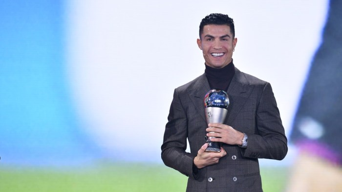 Ronaldo Umumkan Akan Segera Pensiun, Mau Fokus ke Keluarga