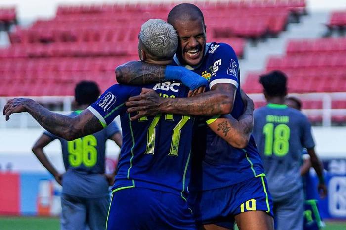 Jadwal Bola 11-12 Januari: Ada Persib vs Persija & Serie A